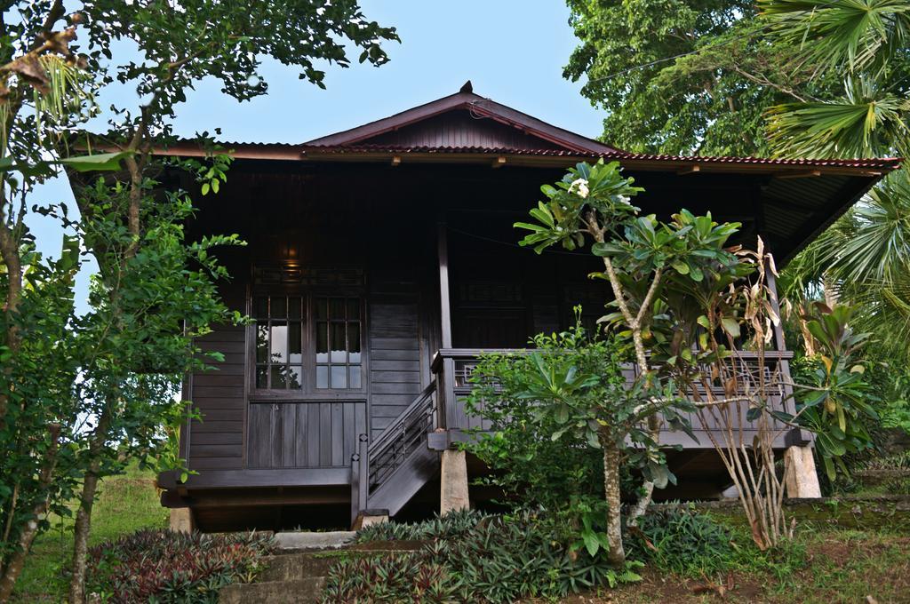 Happy Gecko Dive Resort Бунакен Стая снимка